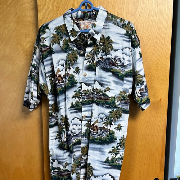 Island Vibes Men's Button Down Shirt - Picture 1 of 3